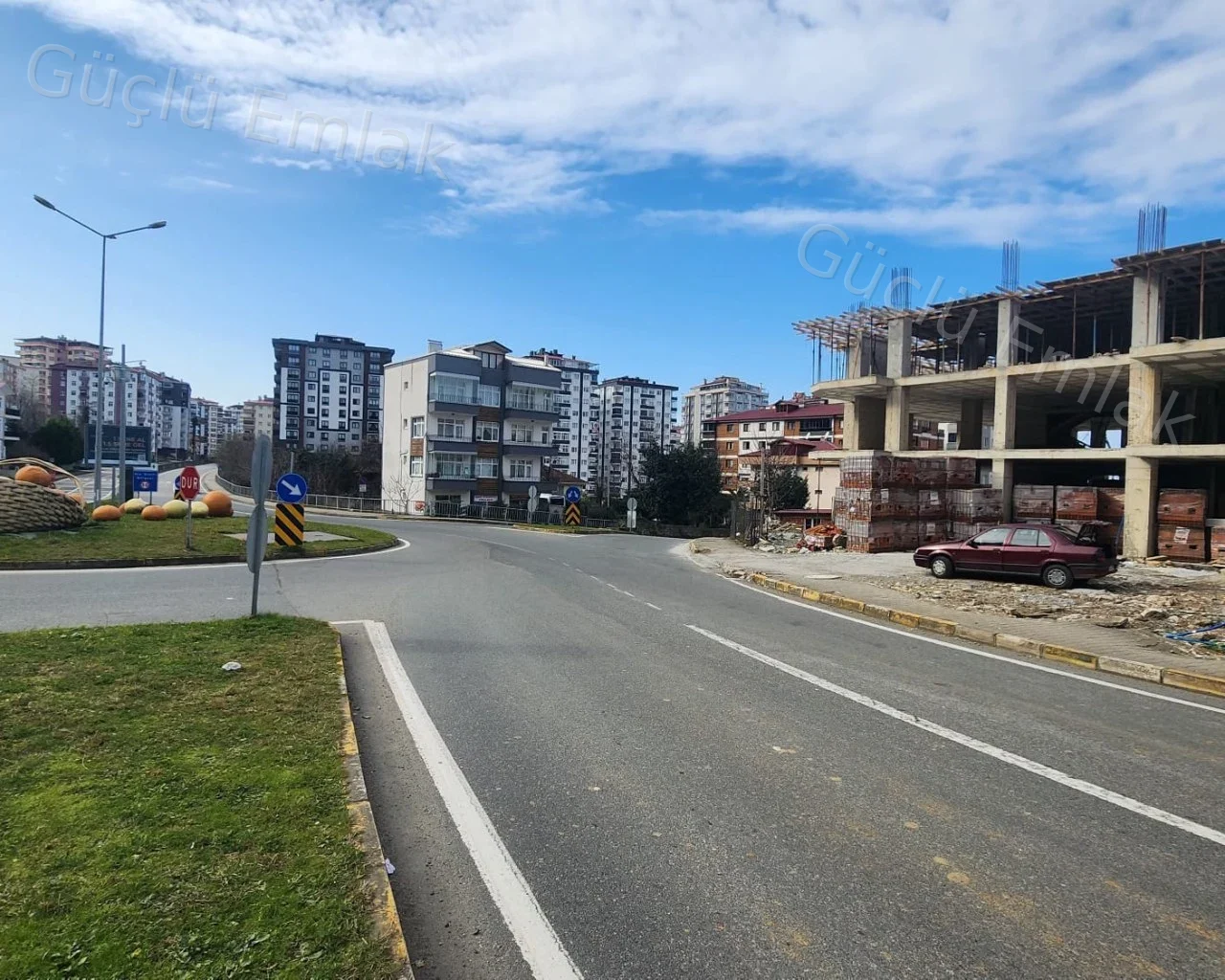 Değerli Bölge ve konumda eşsiz Dükkan 700mt2 Net. Kısa süreliğine - 20. fotoğraf
