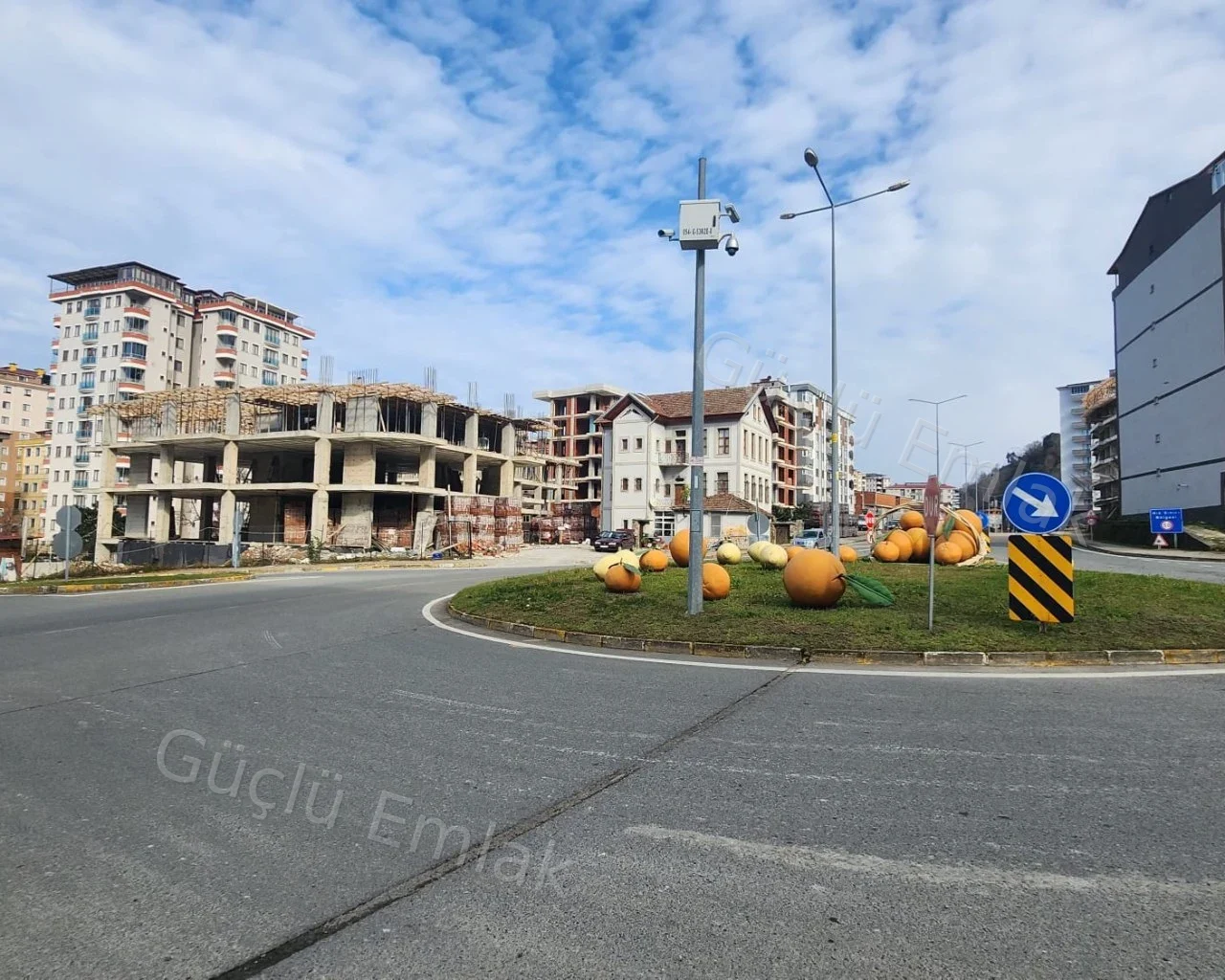 Değerli Bölge ve konumda eşsiz Dükkan 700mt2 Net. Kısa süreliğine - 23. fotoğraf