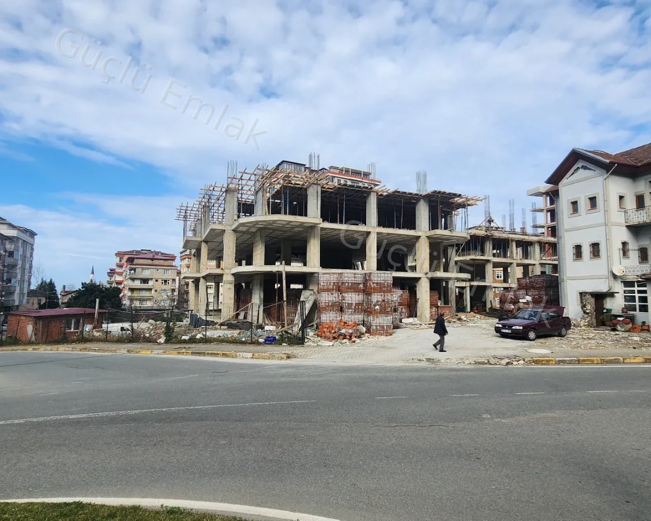 Değerli Bölge ve konumda eşsiz Dükkan 700mt2 Net. Kısa süreliğine - 16. fotoğraf