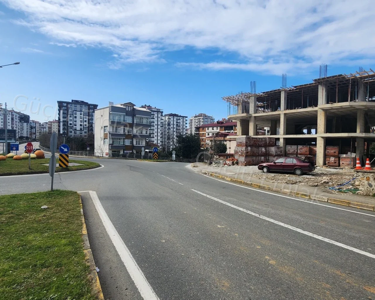 Değerli Bölge ve konumda eşsiz Dükkan 700mt2 Net. Kısa süreliğine - 17. fotoğraf