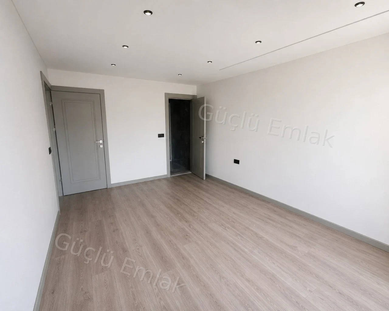 Şehrin Göbeğinde Kuyumcular SokağındaKapalı Otoparklı Lüks Daire - 8. fotoğraf