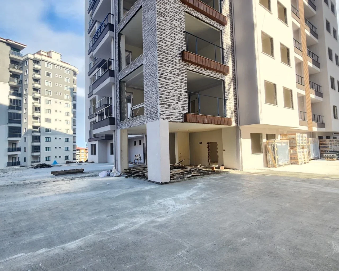 Site için tek dükkan tapulu vadeli ödeme imkanı - 9. fotoğraf