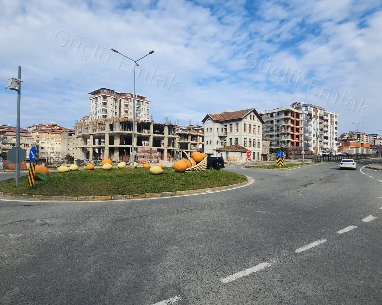 Değerli Bölge ve konumda eşsiz Dükkan 700mt2 Net. Kısa süreliğine - 10. fotoğraf