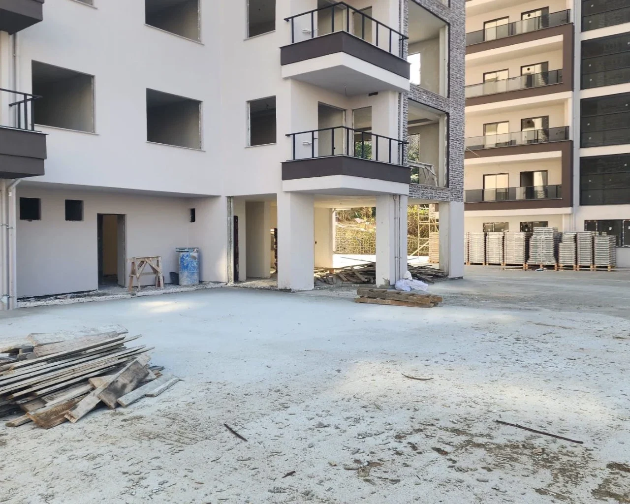 Site için tek dükkan tapulu vadeli ödeme imkanı - 7. fotoğraf
