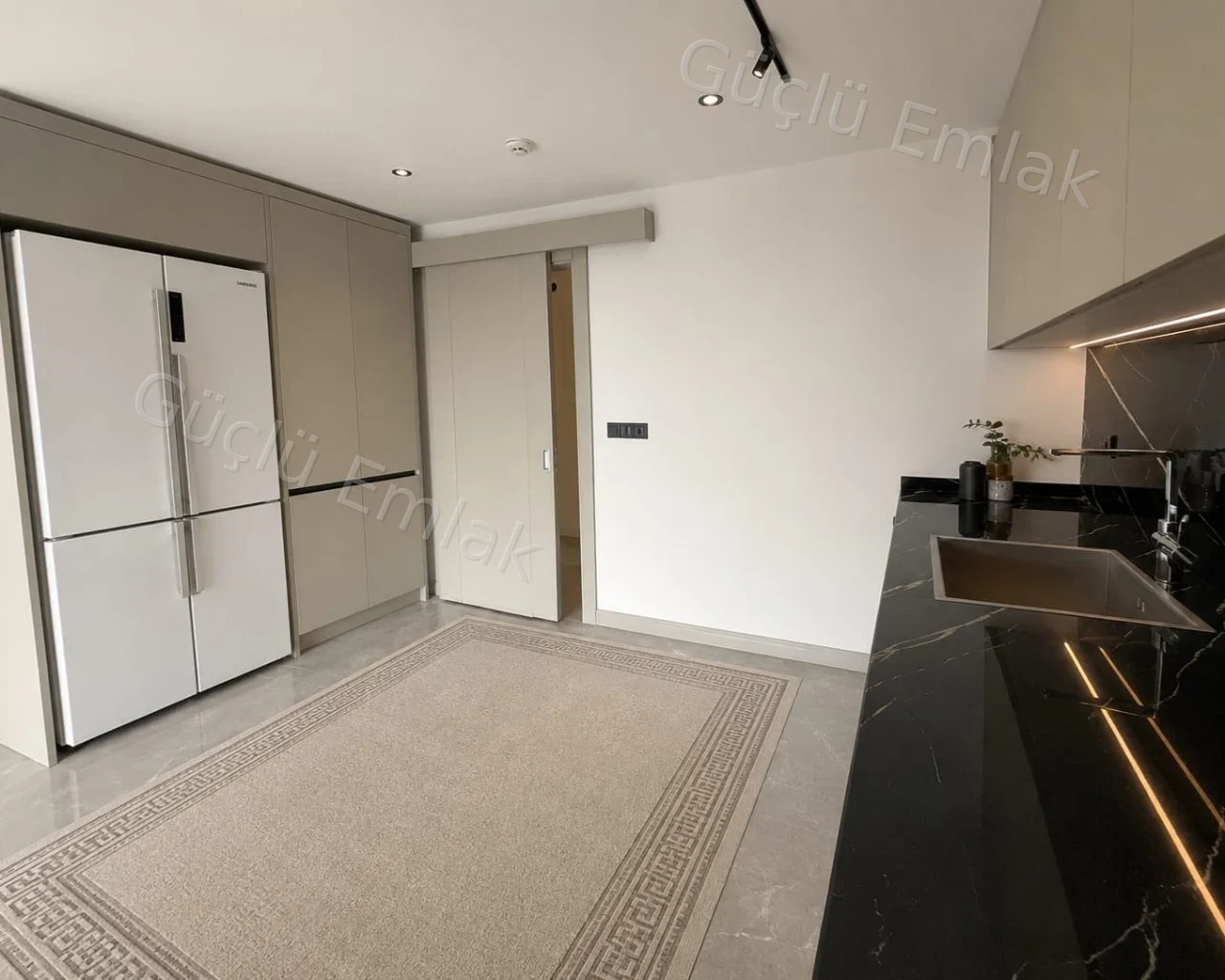 Şehrin Göbeğinde Kuyumcular SokağındaKapalı Otoparklı Lüks Daire - 11. fotoğraf