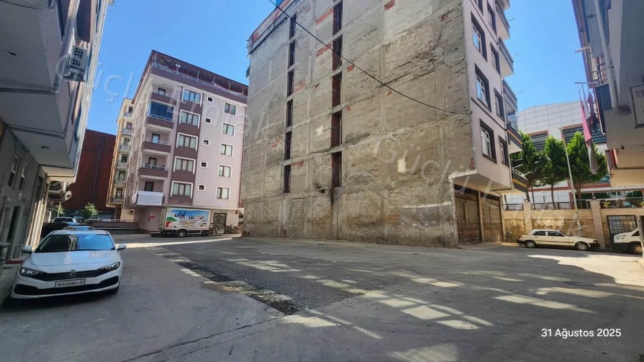5 kat imarlı yatırımlık arsa. - 3. fotoğraf