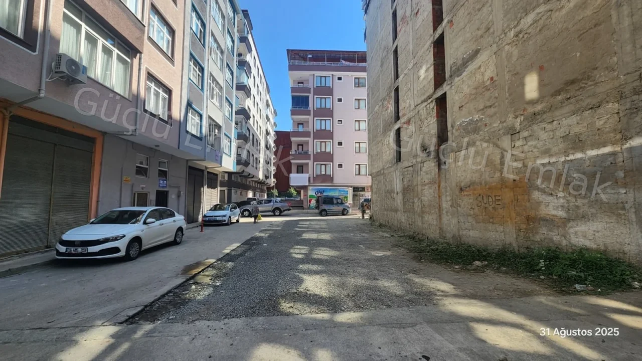 5 kat imarlı yatırımlık arsa. - 2. fotoğraf
